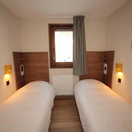 Neuf Avec Balcon, 2 Chambres, 2 Sdb Et Parking Au Coeur Des Saisies - Fr-1-293-272 Hauteluce