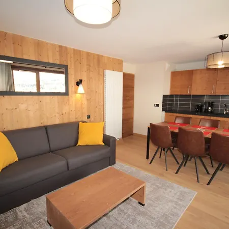 Apartment Neuf Avec Balcon, 2 Chambres, 2 Sdb Et Parking Au Coeur Des Saisies - Fr-1-293-272