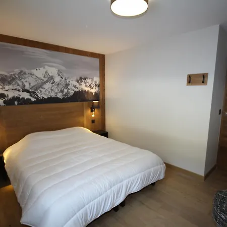 Neuf Avec Balcon, 2 Chambres, 2 Sdb Et Parking Au Coeur Des Saisies - Fr-1-293-272 *