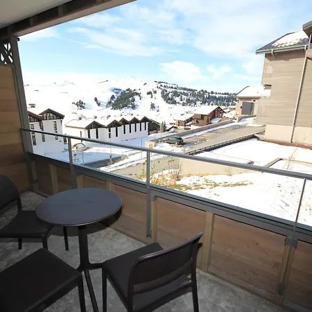Neuf Avec Balcon, 2 Chambres, 2 Sdb Et Parking Au Coeur Des Saisies - Fr-1-293-272 Apartment